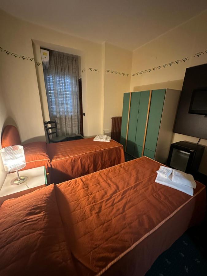 Hotel Atena Чиро-Марина Экстерьер фото