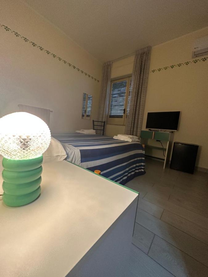 Hotel Atena Чиро-Марина Экстерьер фото