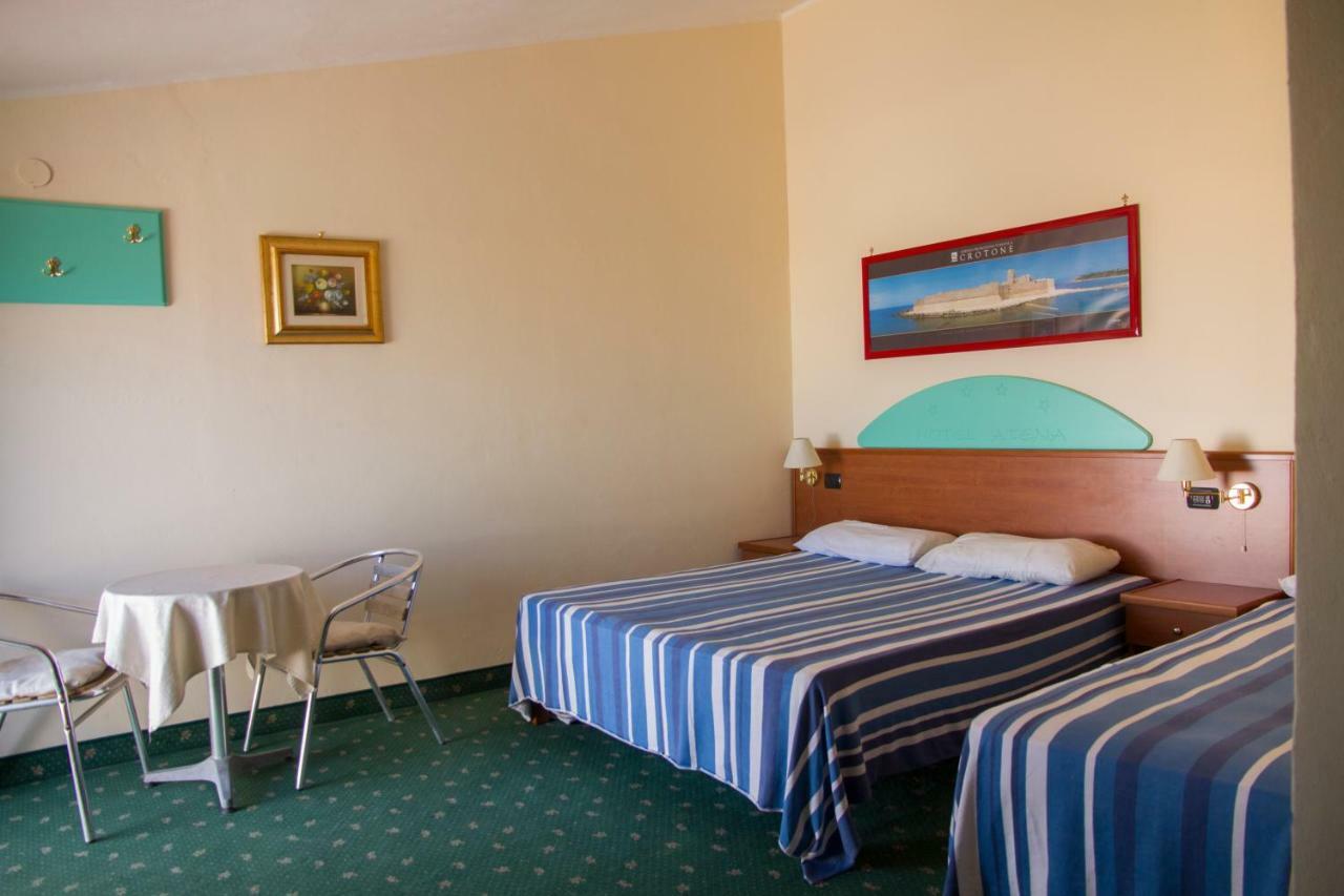 Hotel Atena Чиро-Марина Экстерьер фото