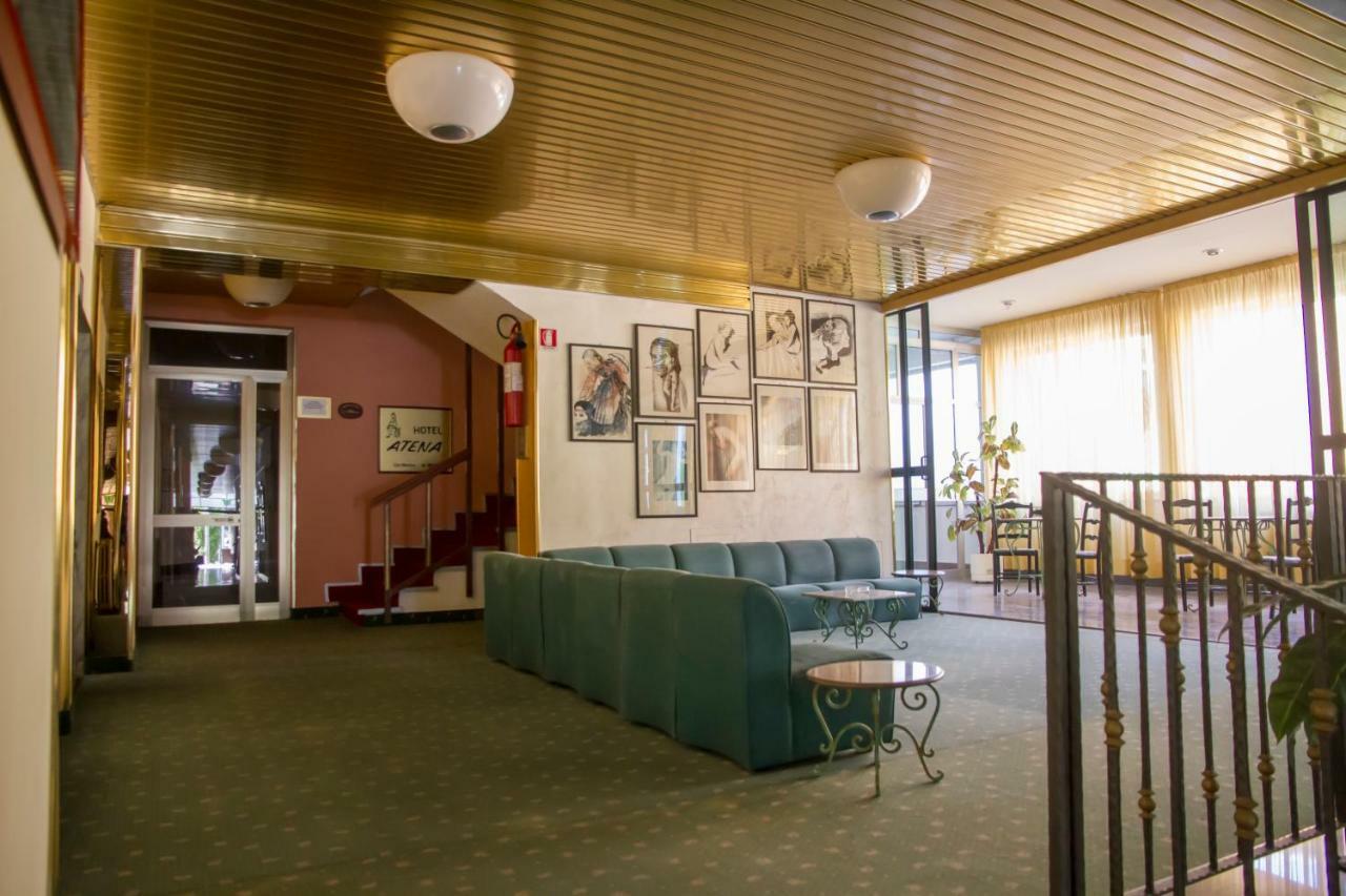 Hotel Atena Чиро-Марина Экстерьер фото